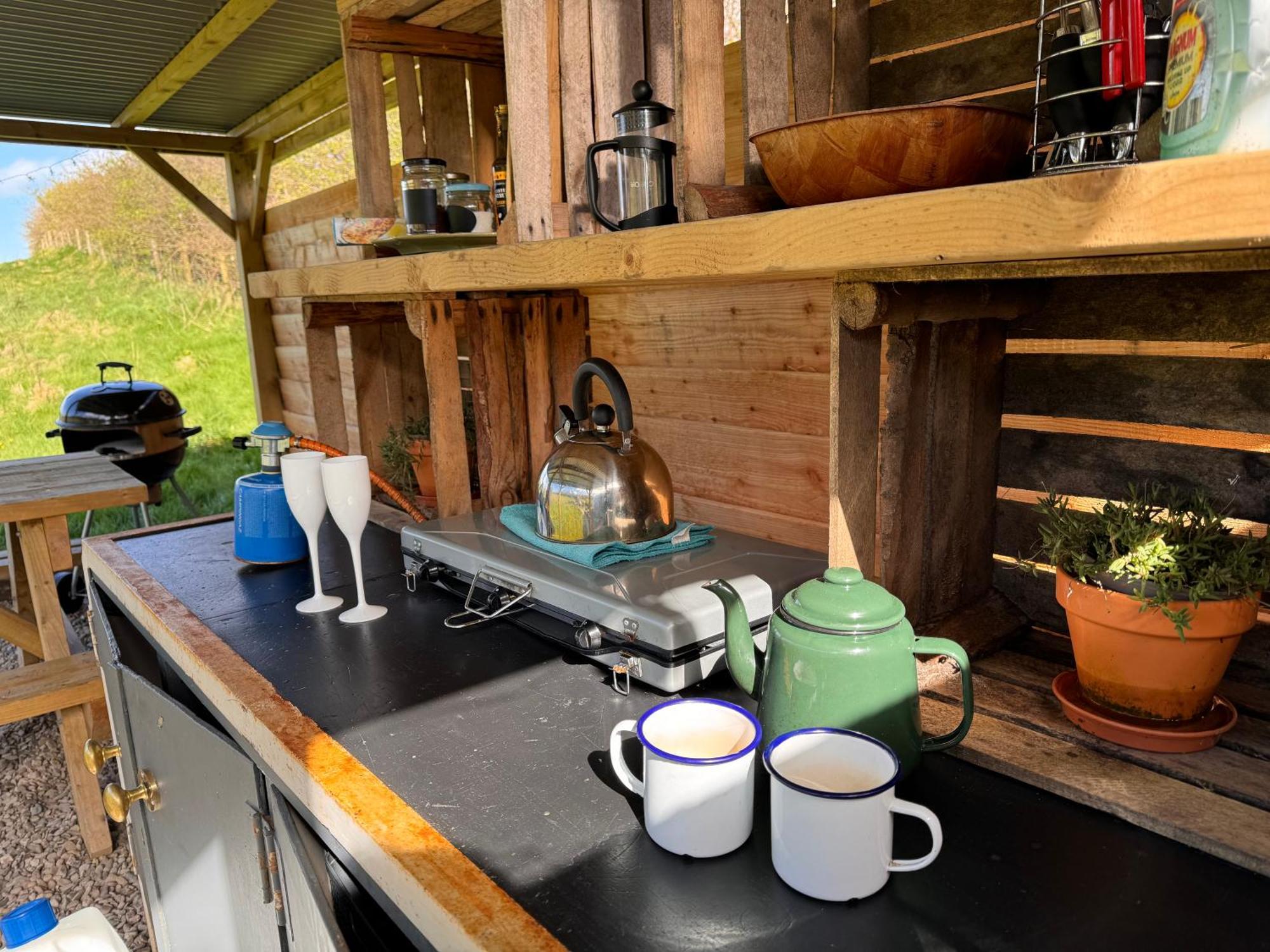 Geodesic Dome Glamping Hotel Llanidloes Ngoại thất bức ảnh
