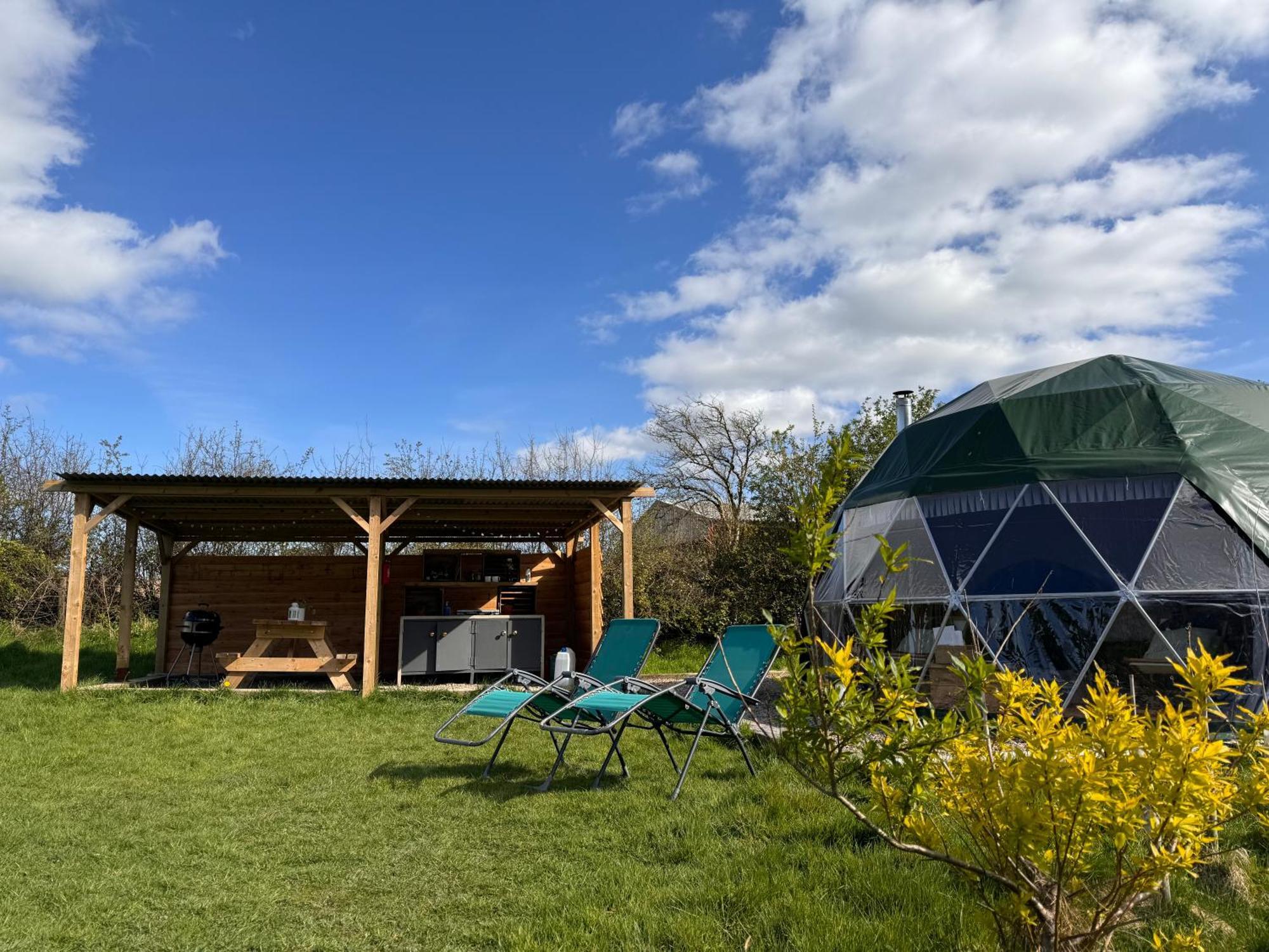 Geodesic Dome Glamping Hotel Llanidloes Ngoại thất bức ảnh